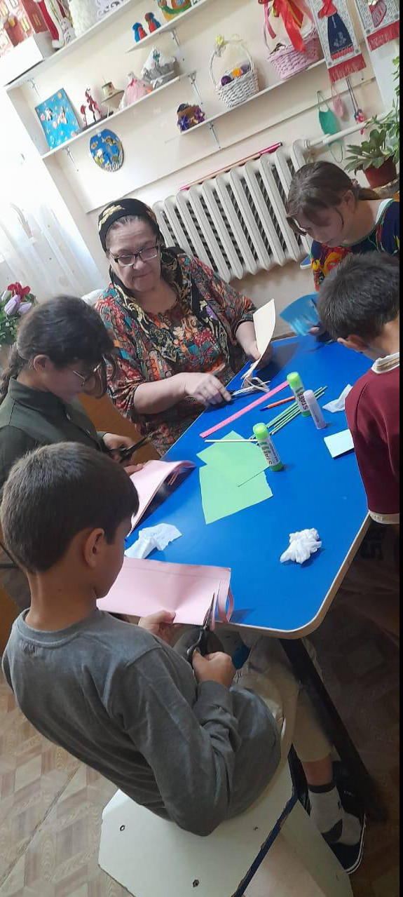 Конструирование из бумаги: "Цветок гиацинт"